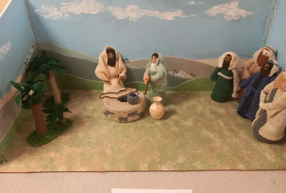 knitted woman at the well