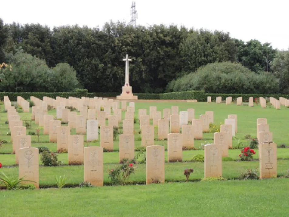 SYRACUSE WAR CEMETERY, SICILY