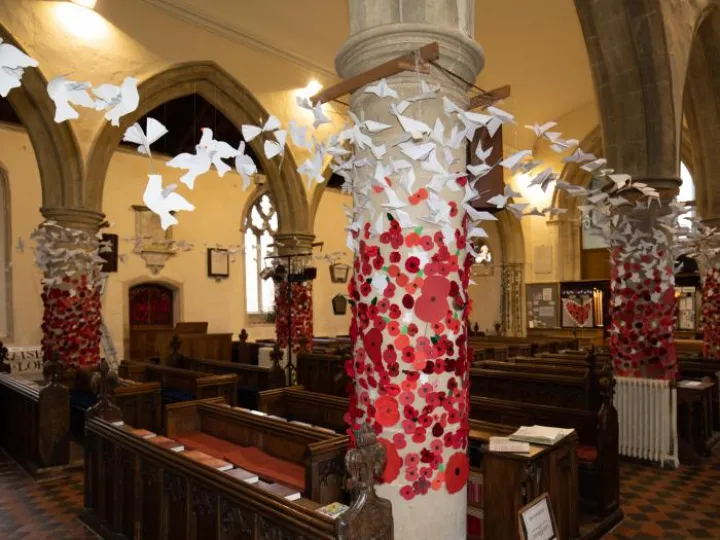 Poppies & Doves 01