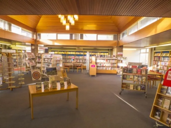 Library 10