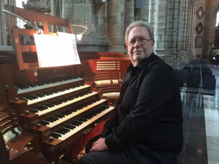 Rector Roy