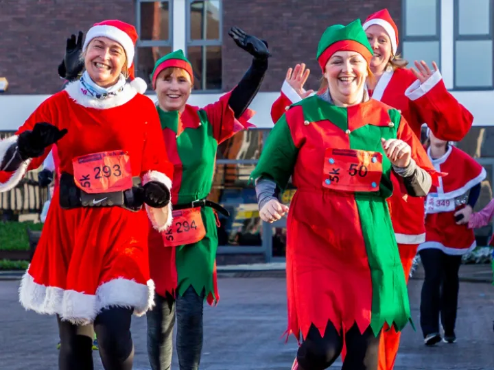 Image: 191215 nantwich_santa_dash 2344 2