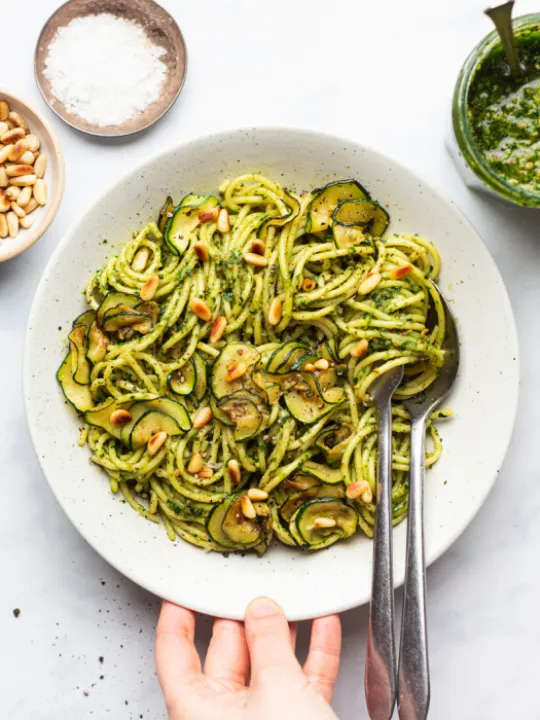 vegan-wild-garlic-pesto-pasta-800x1200