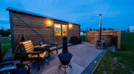 Overwater Luxury Glamping Wellington Exterior 4