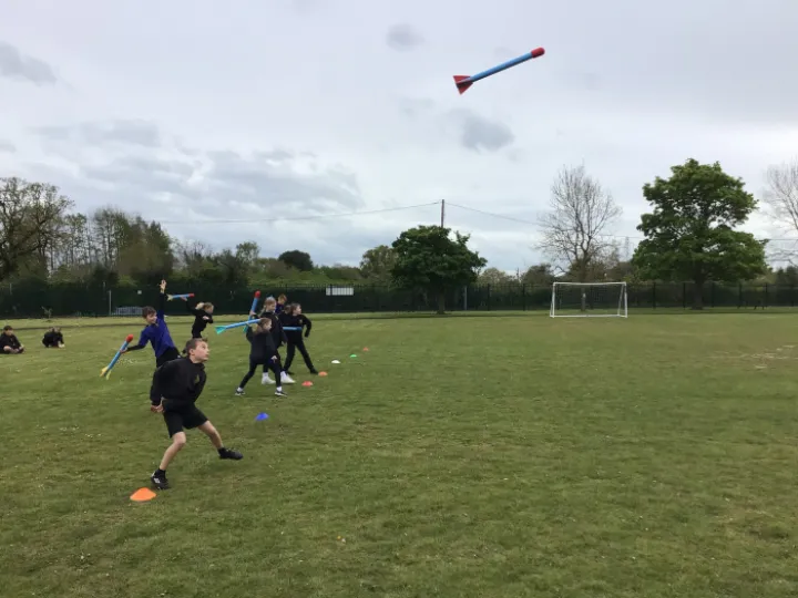 PE 1