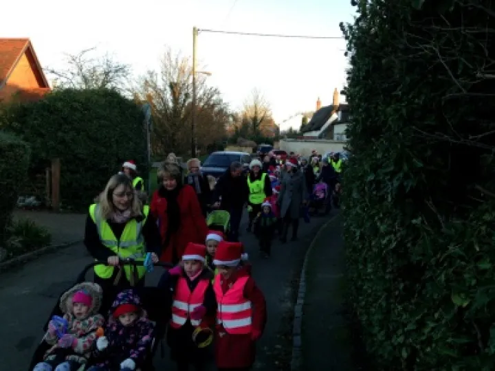 Santa Stroll 02