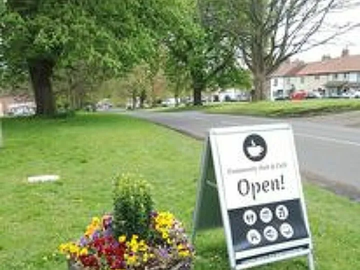 Hr – Open Sign 2