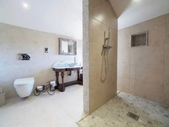 Ensuite 2