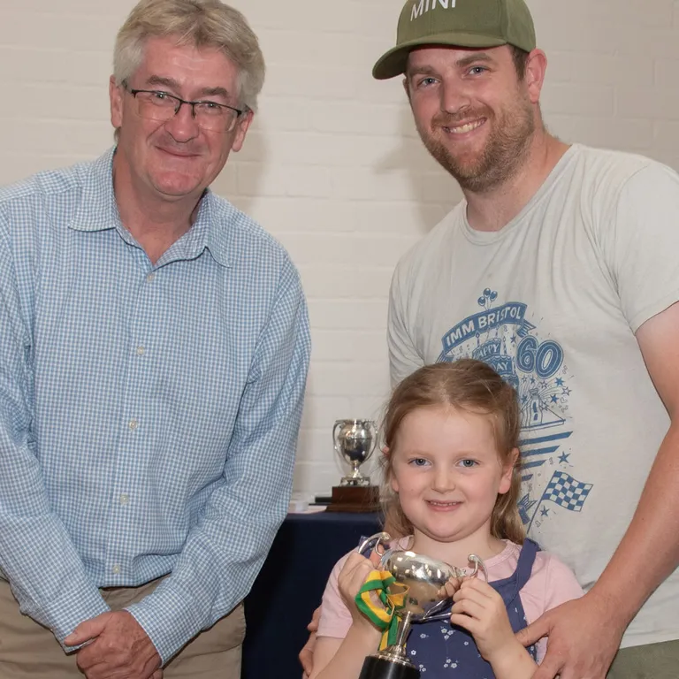 Young HHS Show Prizewinner