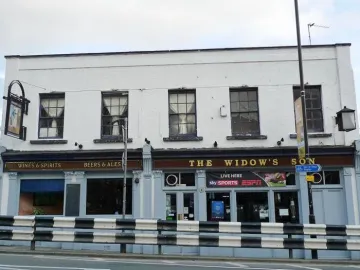 The_widow 39 s_son _london