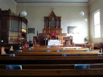 Ongar – Interior