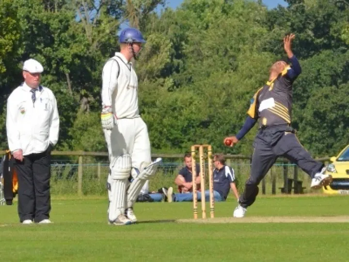 cricket-2014-philip-defretias-M110374