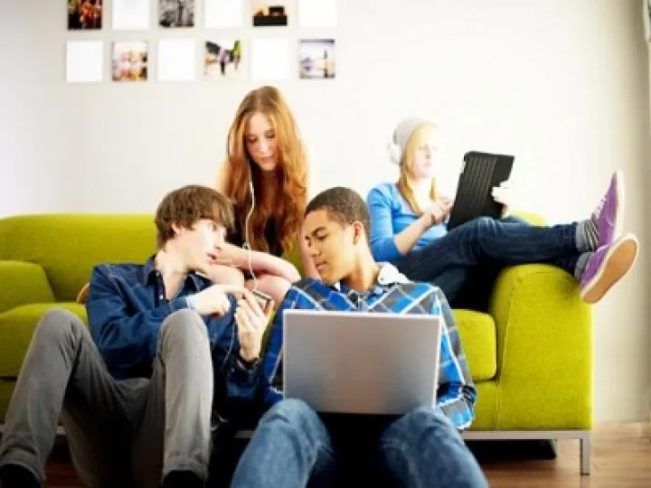 STUDENTS ON CHAIR-brighterMED