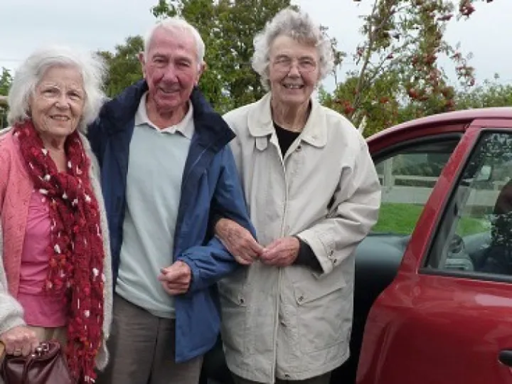 cropped-Time-Banking-giving-lifts1