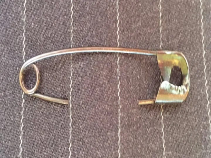 safety-pin-0716