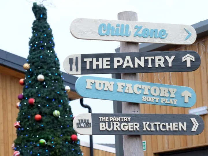 Ice Cream Farm – Christmas Tree