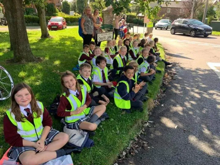 OVO Children Fron Delamere Academy Watching the Race_img_1568352453279 (2)