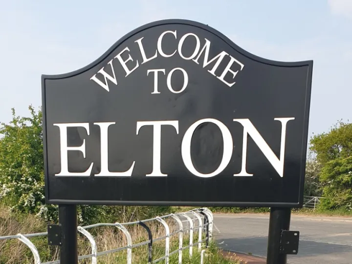 Welcome to Elton sign