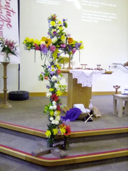 2022-04-17 Easter flowers (5)