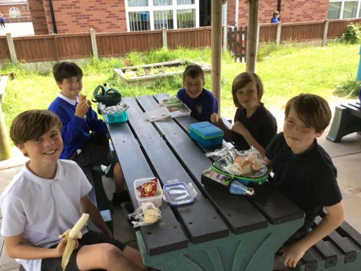 95E3261C-95C2-43A1-B568-A9F1D2FD9127