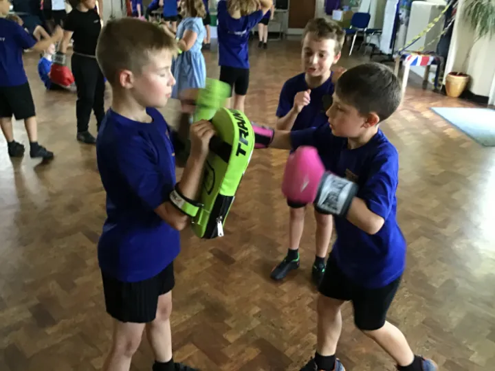 B6640DCF-9B15-4009-8765-1D76C494D1DA