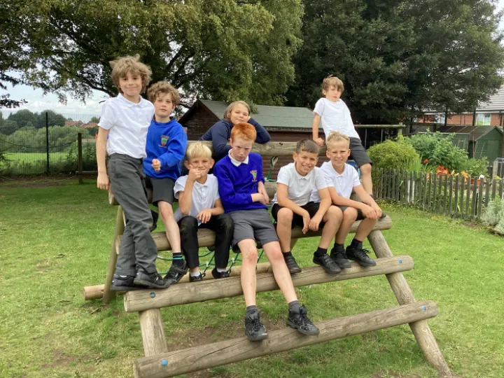 042BE183-5978-4100-9E7B-C6CA3C9335F8