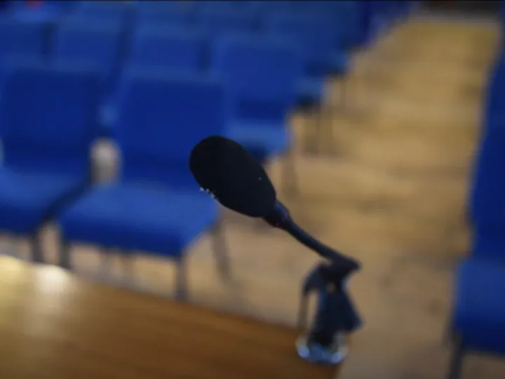 Microphone &ndash; preaching