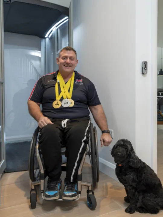 Para pickleball champion Andy McErlean and his Stiltz Trio+ Homelift