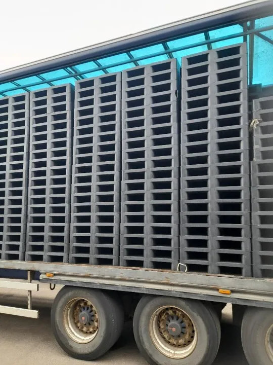 euro size plastic pallets