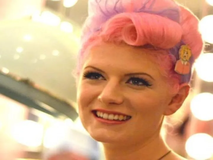 ariana-beauty grooming 2014