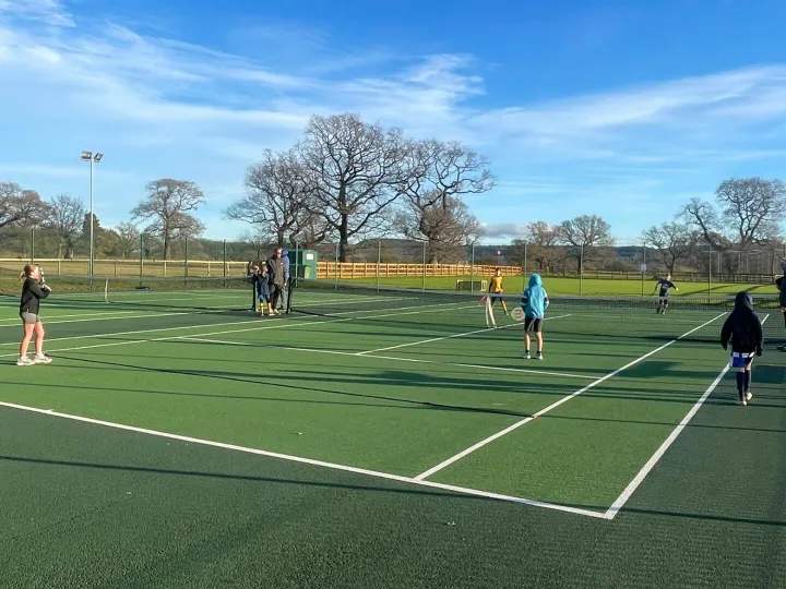 Tennis Club 02