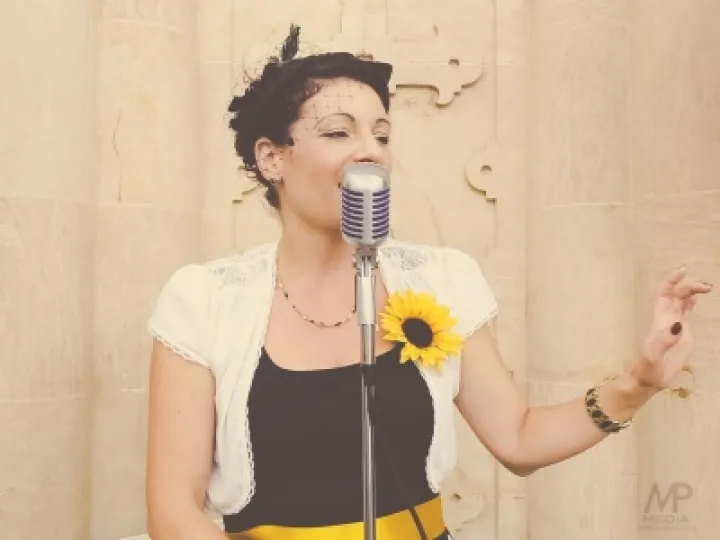 Rose Devine &ndash; Vintage Vocalist