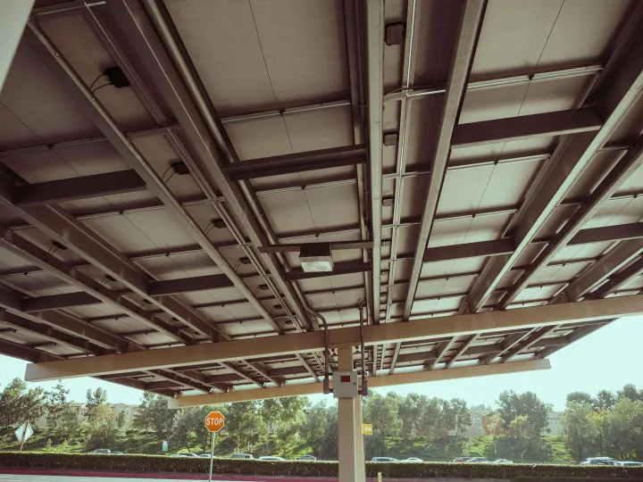 View of a metal roofing structure with reinforceme