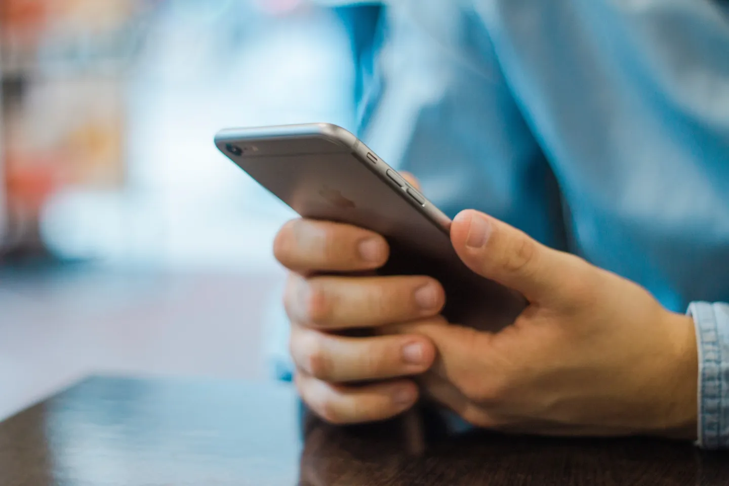 Using a smartphone to control curtains and blinds
