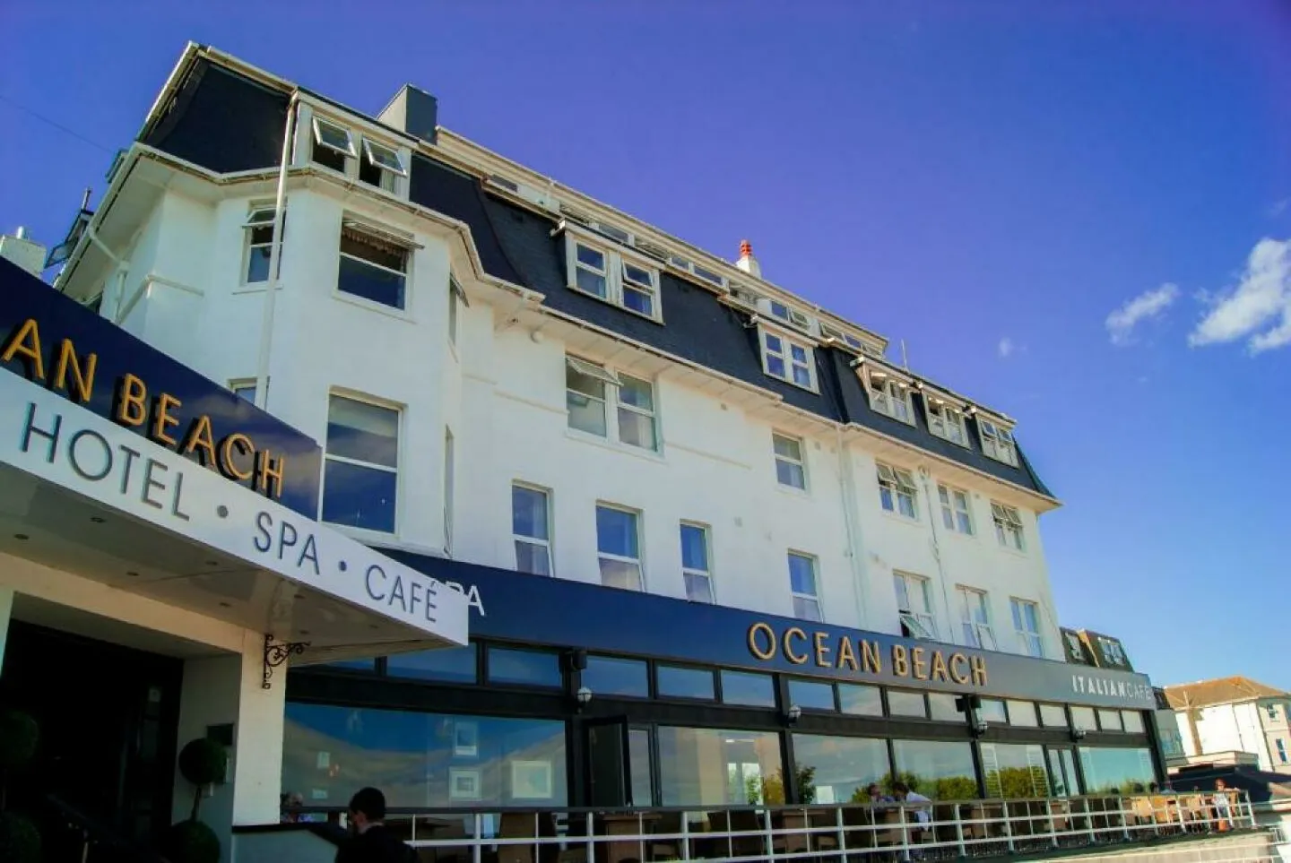 Amc Ocean Beach Hotel Brnmth
