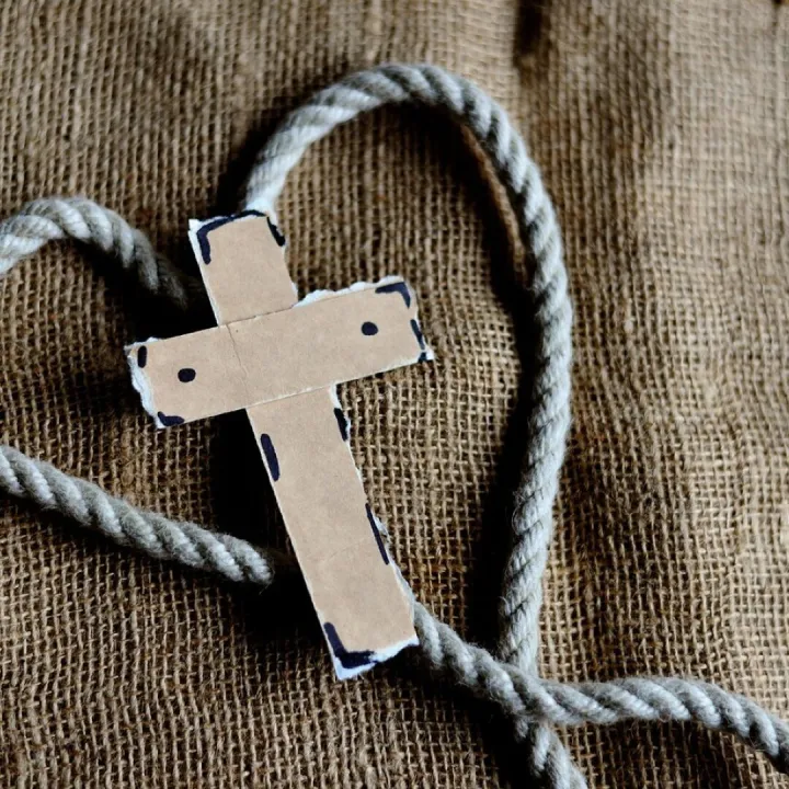Cross-3983452_1280