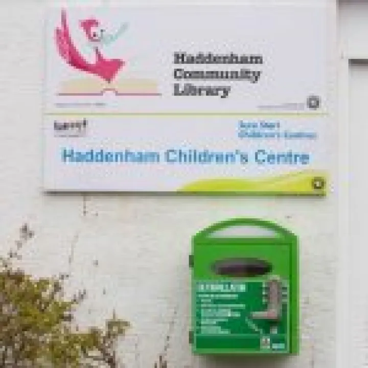 Defibrillator 06