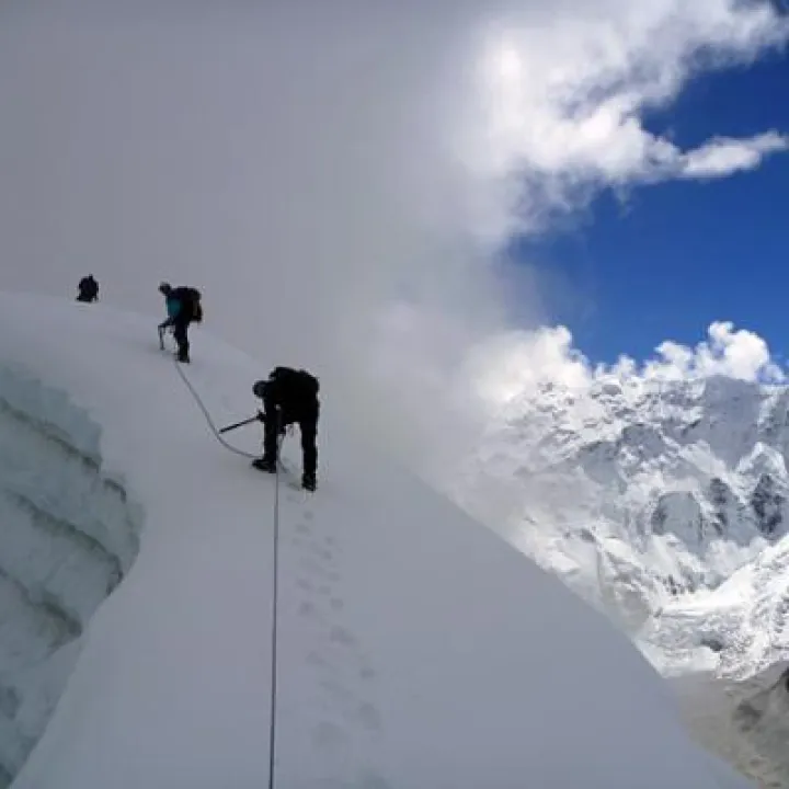 island-peak-1