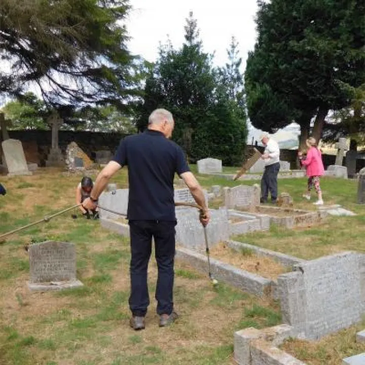 Bloomin_cemetery_3