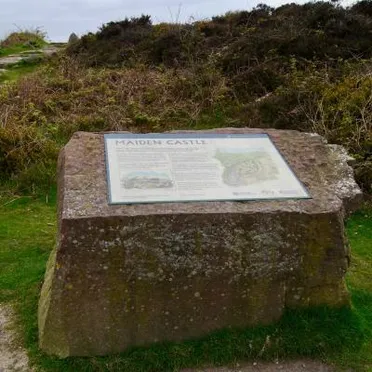 maiden-castle-interpretation-panel-Q248243