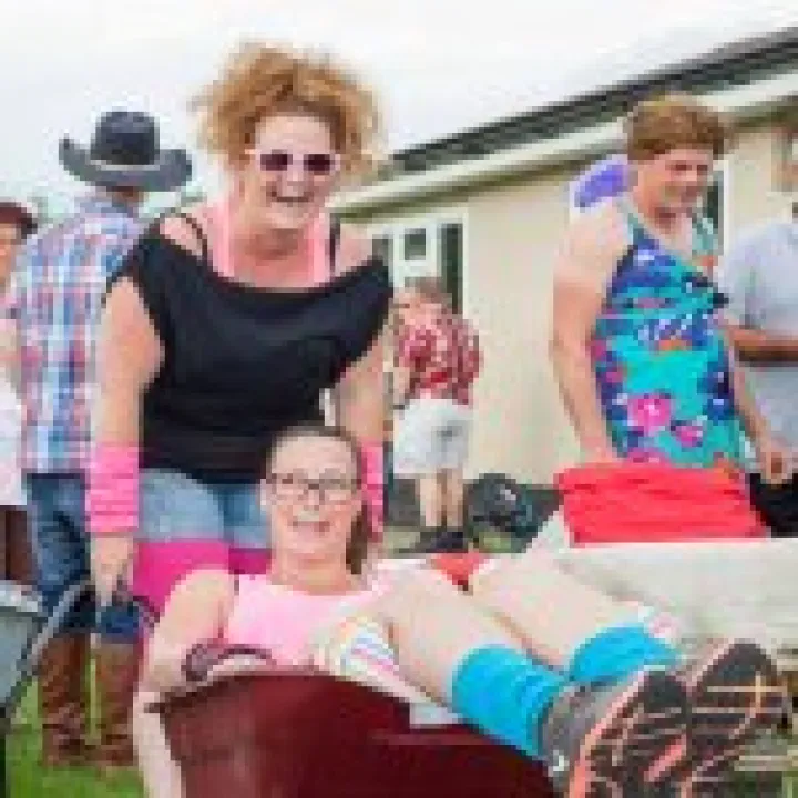 Wheelbarrow Race 07
