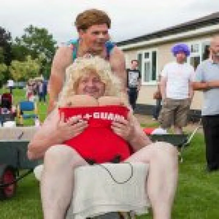 Wheelbarrow Race 08
