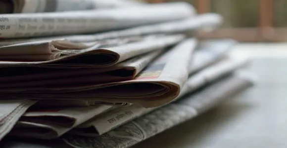 Selective Focus Photography of Magazines