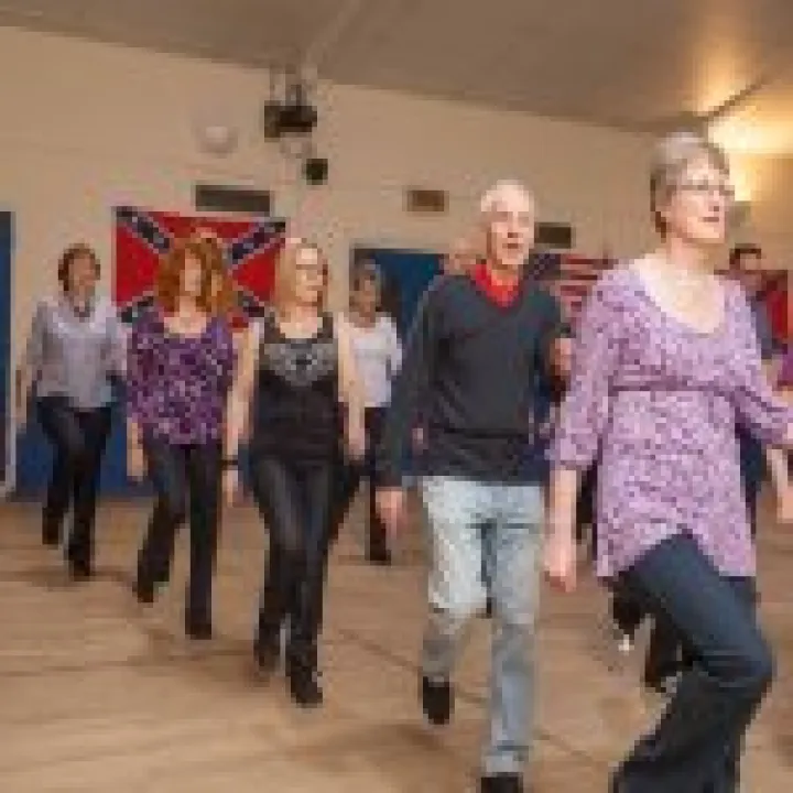 Line Dancing 04