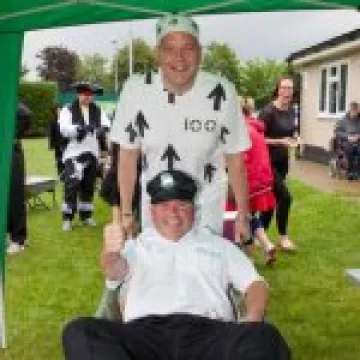 Wheelbarrow Race 03