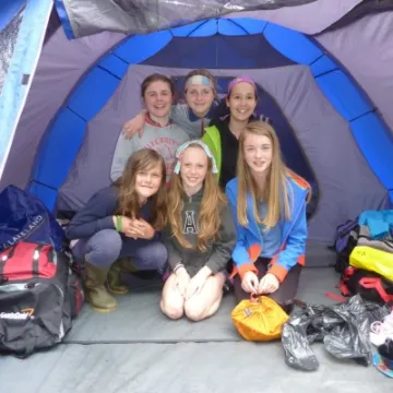 Guides come and camo