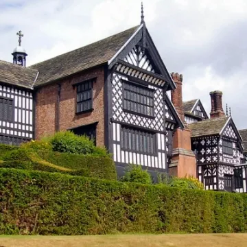 Bramall_Hall_2
