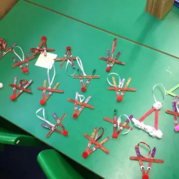 F42550C8-4B8C-439A-8DCF-2B3C4F3920D1