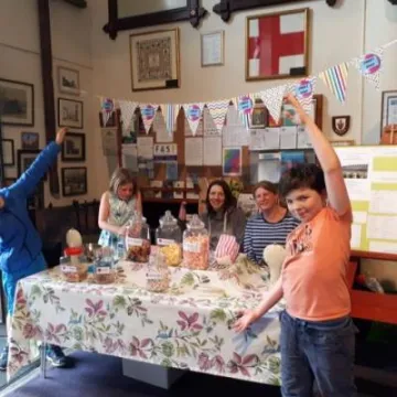 Image: plantsale20190505_120225