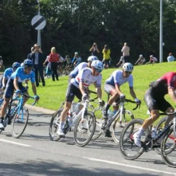 OVO The main group of cyclists- the peloton 2a2b (1)